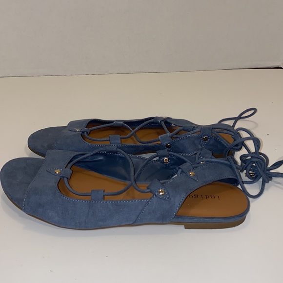 Size 8.5 M women’s lace up shoes - Picture 3 of 7